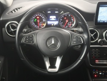 Mercedes GLA I Off-Roader Facelifting 1.6 200 156KM 2018 Mercedes GLA GLA 200, Salon Polska, Automat, zdjęcie 14