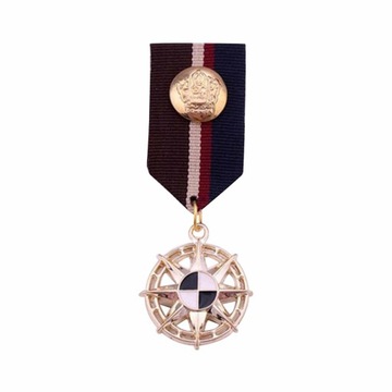 Odznaka z tkaniny w paski Medal Unikalna biżuteria Stanik
