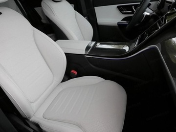 Mercedes GLC C254/X254 Coupe 2.0 300 258KM 2025 GLC Coupe 300 4-Matic AMG Line 2.0 (258KM) 2025, zdjęcie 3