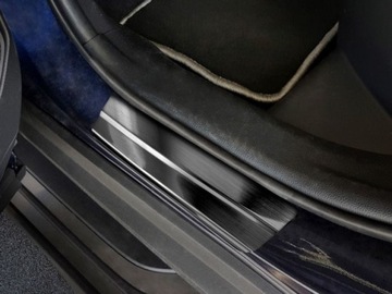 Боковые пороги Toyota Rav 4 V 2018+ Hybrid