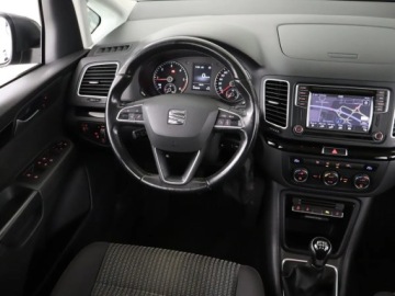 Seat Alhambra II (7N) Van Facelifting 2.0 TDI 150KM 2017 Seat Alhambra 2.0 TDI, Navi, Klima, Klimatronic, zdjęcie 6