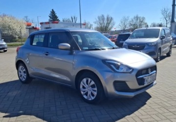 Suzuki Swift VI Hatchback Facelifting 1.2 DualJet SHVS 83KM 2021 Suzuki Swift serwisowany 1.2 Benzyna 83KM, zdjęcie 2