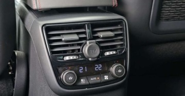 Peugeot 508 I Sedan Facelifting 2.0 BlueHDi 180KM 2015 Peugeot 508 BlueHDi 180 kM GT LED/Szyberdach/JBL, zdjęcie 37