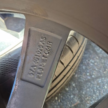 LETNÍ KOLA 18'' SKODA KAROQ SUPERB OCTAVIA YETI ATECA T-ROC 215/50 R18