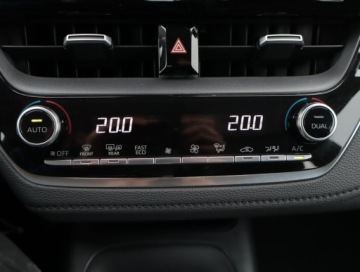 Toyota Corolla XII Sedan 1.5 VVT-i 125KM 2022 Toyota Corolla 1.5 VVT-i, Salon Polska, zdjęcie 12