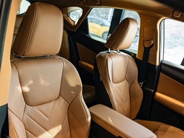 Lexus NX II SUV Facelifting 2.5 350h 200KM 2025 Od ręki - 350h Omotenashi 2.5 Hybrid AWD 200KM | Podgrzewane fotele!, zdjęcie 17