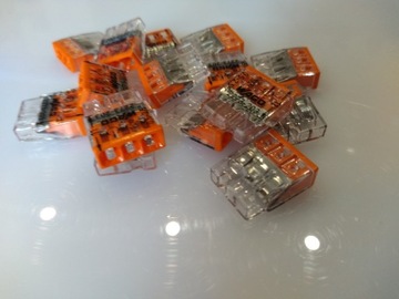 WAGO COMPACT 3-проводной быстроразъемный разъем