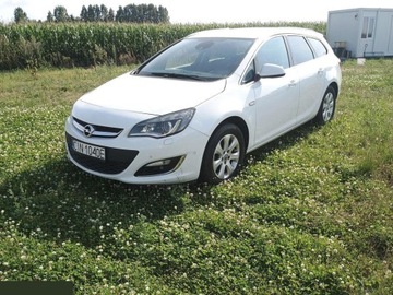 Opel Astra J Sports Tourer Facelifting 1.6 CDTI ecoFLEX 110KM 2015 Opel Astra 1.6 CDTI DPF ecoFLEX Sports Tourer S&amp;S Exklusiv 110KM 2015r, zdjęcie 5