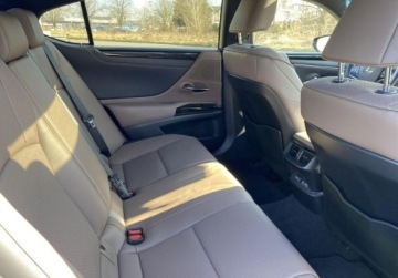 Lexus ES VII (XV70) Sedan Facelifting 300h 218KM 2023 Lexus ES 300h F Sport Design VAT 23 Salon PL Lexus Mikolajczak Leszno, zdjęcie 14