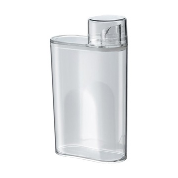 Пустые бутылки для стирки с кувшинами для хранения крышек