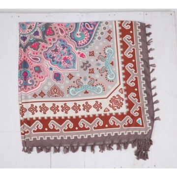 Женский весенний шарф