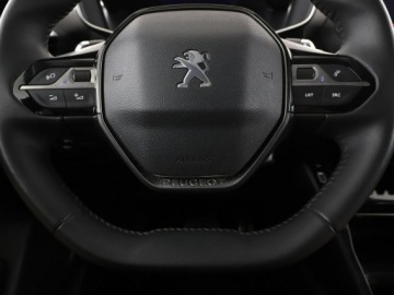 Peugeot 2008 II SUV 1.2 PureTech 130KM 2022 Peugeot 2008 RoadTrip automat navi kamera virtual, zdjęcie 20
