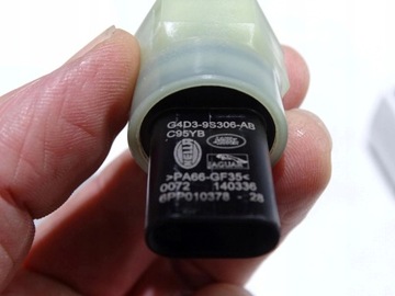 SENZOR OLEJE JAGUAR XE XF F-PACE 2.0 JDE40662 G4D39S306AB