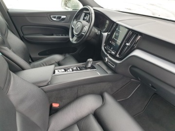 Volvo XC60 II 2019 VOLVO XC60 MR2020 4x4 AUT, PANORAMA, virtual cockpit, sport fotel, KAMERA, zdjęcie 25