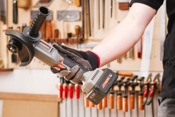 АККУМУЛЯТОРНАЯ УГЛОВАЯ ШЛИФОВАЛЬНАЯ МАШИНА С КОРПУСОМ 125 ММ, 20 В STHOR