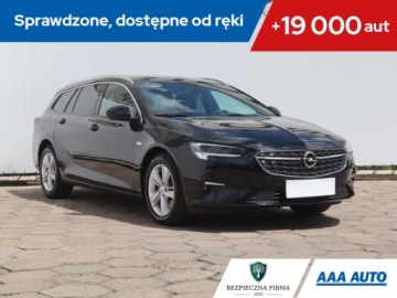 Opel Insignia II Sports Tourer Facelifting 2.0 Diesel 174KM 2022 Opel Insignia 2.0 CDTI, 171 KM, Skóra, Navi