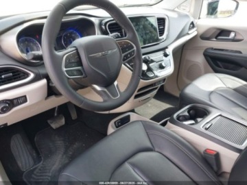 Chrysler Pacifica II 2024 Chrysler Pacifica Touring L 2024 3.6l 3.6 Benzyna 287KM, zdjęcie 10