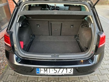 Volkswagen Golf VII Variant 2.0 TDI CR DPF BlueMotion Technology 150KM 2017 Volkswagen Golf 2.0 diesel 150 KM BEZWYPADKOWY 6 biegow zadbany zamia, zdjęcie 33
