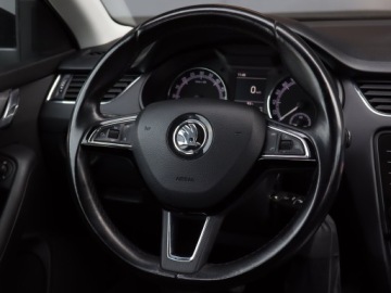 Skoda Octavia III Kombi Facelifting 1.6 TDI 115KM 2017 Skoda Octavia 1.6 TDI, Salon Polska, VAT 23%, zdjęcie 18
