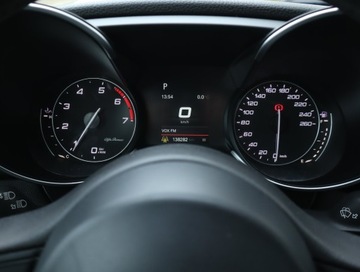 Alfa Romeo Giulia II Sedan 2.0 Turbo 200KM 2017 Alfa Romeo Giulia 2.0 Turbo, Salon Polska, zdjęcie 10