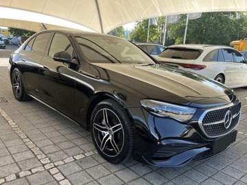 Mercedes Klasa E W214 Sedan 2.0 220d 197KM 2025 MERCEDES-BENZ E Klasa 220 d AMG 2.0 (197KM) 2025, zdjęcie 2