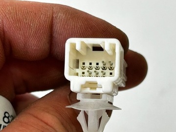 AURIS II INSTALACE SVAZEK POD DESKA    SENZOR SOUMRAKU