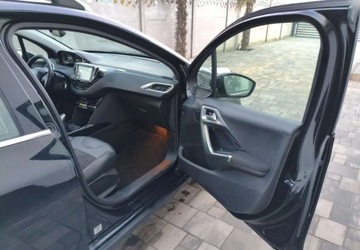 Peugeot 2008 I SUV Facelifting 1.6 BlueHDi 99KM 2018 Peugeot 2008 Peugeot 2008 1.6 BlueHDi Style 1.6 Diesel 100KM, zdjęcie 12