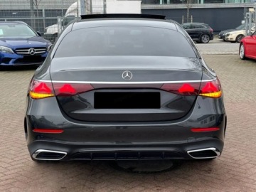 Mercedes Klasa E W214 Sedan 2.0 200 204KM 2025 E Klasa 200 4-Matic AMG 2.0 (204KM) 2025, zdjęcie 1