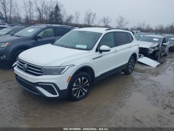 Volkswagen Tiguan II 2022 Volkswagen Tiguan 2022 VOLKSWAGEN TIGUAN 2.0T 2.0 Benzyna 184KM, zdjęcie 2