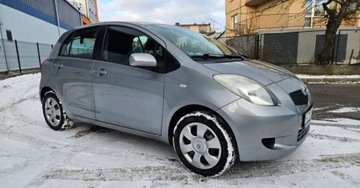 Toyota Yaris II Hatchback 5d 1.3 i VVT-i 86KM 2007 Toyota Yaris 1.3 87ps.Benzyna Klima Drugi Komplet Kol Model 2008 1.3 87KM, zdjęcie 11