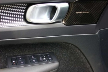 Volvo XC40 2020 Volvo XC 40 T5 PLUG IN HYBRID 262KM R-DESIGN Bezwypadkowy 100 Serwis FV23, zdjęcie 30