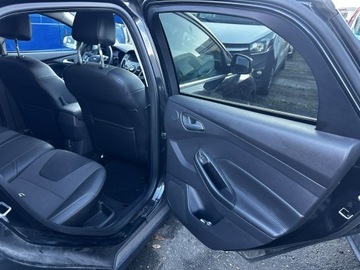 Ford Focus III Hatchback 5d 1.0 EcoBoost 125KM 2012 Ford Focus Bogate wyposażenie 2012, zdjęcie 23
