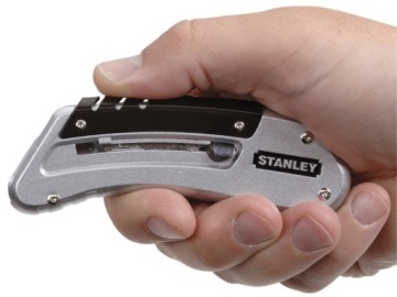 НОЖ С ВЫДВИЖНЫМ ЛЕЗВИЕМ 14 СМ STANLEY