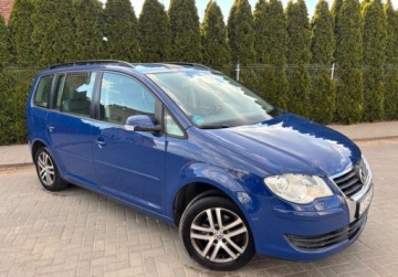 Volkswagen Touran I 2.0 FSI 150KM 2007 Volkswagen Touran 2.0 Benzyna Ladny Stan Klimatronik Kamera NAVI Zadbany, zdjęcie 1