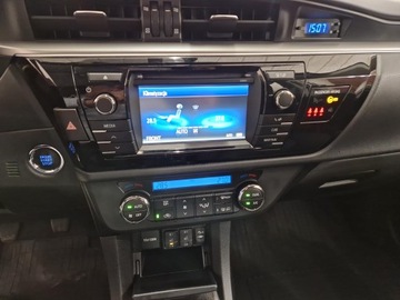 Toyota Corolla X Sedan Facelifting 1.6 Valvematic 132KM 2013 Toyota Corolla 1.6 Prestige Seria E16 (2012-2019), zdjęcie 14