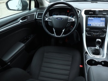 Ford Mondeo V Sedan 2.0 TDCi 150KM 2017 Ford Mondeo 2.0 TDCI, Salon Polska, Serwis ASO, zdjęcie 6