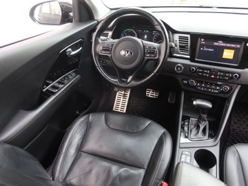 Kia Niro I Crossover 1.6 GDi Hybrid 141KM 2017 Kia Niro Plug-in Hybrid, Serwis ASO, Automat, zdjęcie 6