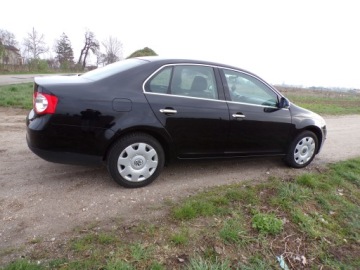 Volkswagen Jetta V 1.6 FSI 115KM 2006 VOLKSWAGEN JETTA 1.6 BENZ ZAMIANA Z NIEMIEC, zdjęcie 8