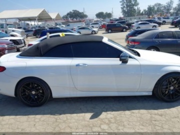 Mercedes Klasa C W205 2019 Mercedes-Benz Klasa C MERCEDES-BENZ C 300 2.0 Benzyna 255KM, zdjęcie 1