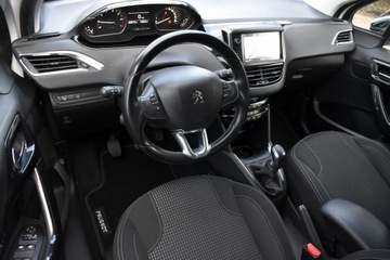 Peugeot 208 I Hatchback 5d Facelifting 1.2 PureTech 82KM 2018 Peugeot 208 I TECH EDITION 1.2MPI 83KM *BOGATA* Piękna Wersja! Jedyna TAKA!, zdjęcie 17