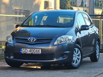 Toyota Auris I Hatchback 1.33VVT-i 100KM 2010 Toyota Auris Salon PL ud.niski przebieg parktronic el. szyby 2x kola