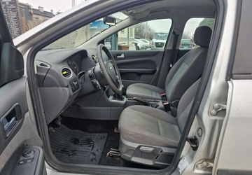 Ford Focus I Sedan 1.6 16V 100KM 2004 Ford Focus Ford Focus 1.6 FX Gold 1.6 Benzyna 100KM, zdjęcie 4