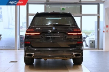 BMW X7 SUV Facelifting 3.0 40d 352KM 2023 BMW X7 xDrive40dFV23Hak HolowniczyPakiet Sportowy M 3.0 Diesel 352KM, zdjęcie 18