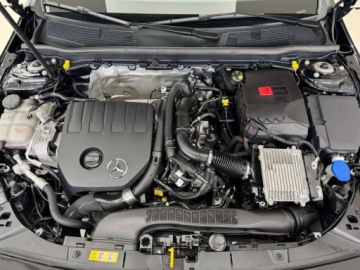 Mercedes CLA C118/X118 Coupe Facelifting 1.3 200 163KM 2024 Mercedes-Benz CLA 7G-DCT Kamera cofania CarPlayAndroid Auto LED FV23, zdjęcie 17