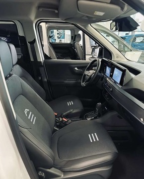 Ford Tourneo Courier II 1.0 EcoBoost 125KM 2025 Ford Tourneo Courier Ford Tourneo Courier 1.0 EcoBoost Active Benzyna 125KM, zdjęcie 5