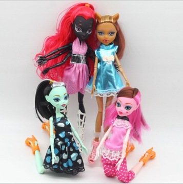 Elf monster liceum lalka 4 sztuk