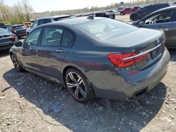 BMW Seria 7 G11-G12 Sedan 750i 450KM 2018 BMW Seria 7 750 XI 2018, od ubezpieczalni 4.4 Benzyna 450KM, zdjęcie 2