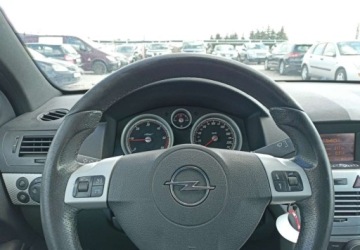 Opel Astra H Kombi 1.9 CDTI ECOTEC 120KM 2005 Opel Astra Opel Astra 1.9 Diesel 120KM, zdjęcie 8