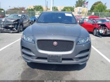 Jaguar E-Pace 2019 Jaguar E-Pace 25T premium 2.0 Benzyna 247KM, zdjęcie 4