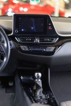 Toyota C-HR I Crossover Facelifting 1.8 Hybrid 122KM 2022 Toyota C-HR 1.8 Hybrid Executive 1.8 Hybryda 122KM, zdjęcie 19